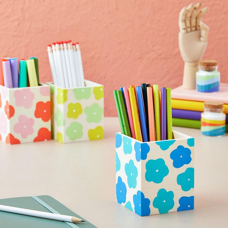 Pen holder