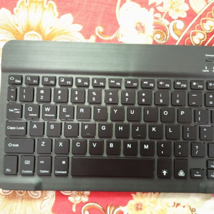 logitech keyboard not connecting